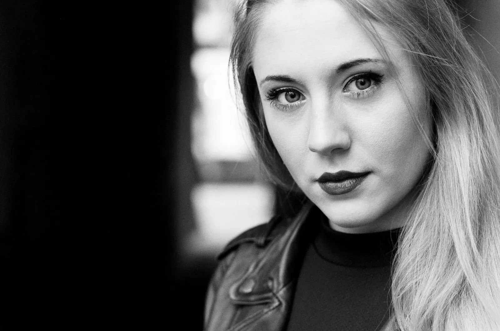 Black and white portraits by David Schelhorn